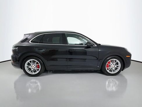 Certified 2025 Porsche Cayenne S AWD/4WD image 8