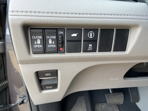 Used 2022 Honda Odyssey EX-L image 44