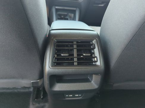 Certified 2025 Volkswagen Tiguan S image 30