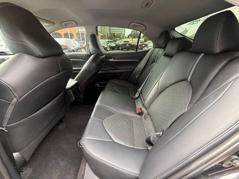 Used 2019 Toyota Camry XSE FWD image 14