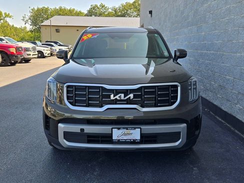 Used 2025 Kia Telluride S FWD image 8