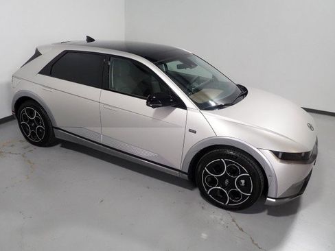 Used 2024 Hyundai Ioniq 5 Limited AWD/4WD image 12