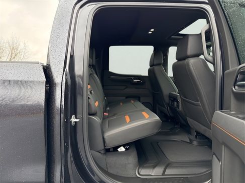 Used 2025 GMC Sierra 1500 AT4 w/ AT4 Premium Package image 11