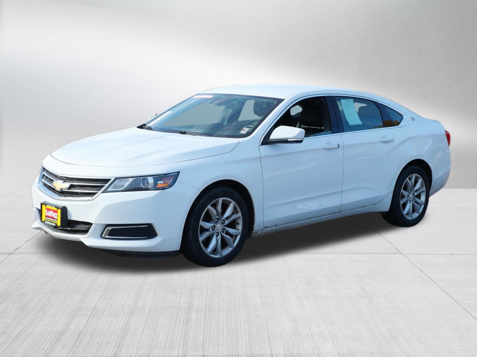 Used 2016 Chevrolet Impala LT w/ Convenience Package FWD image 3