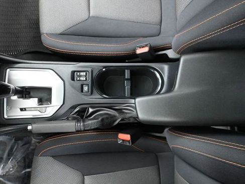 Used 2022 Subaru Crosstrek 2.0i Premium w/ Moonroof Package image 37