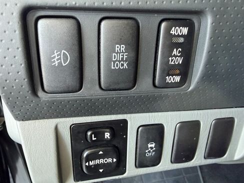Used 2014 Toyota Tacoma PreRunner w/ TRD Off-Road Package RWD image 24