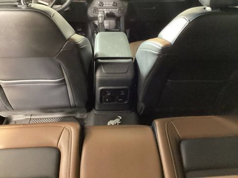 Certified 2023 Ford Bronco Outer Banks w/ Sasquatch Package AWD/4WD image 32