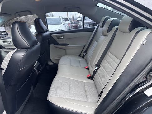Used 2017 Toyota Camry SE image 13