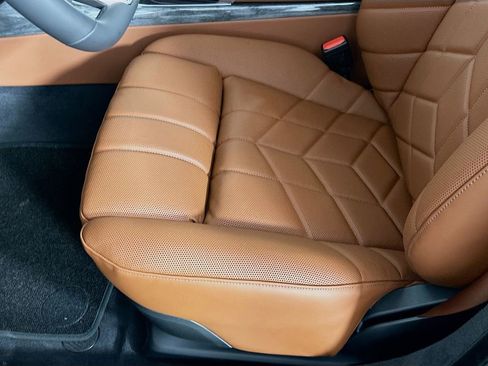 New 2025 BMW 740i w/ Executive Package image 21