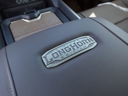 New 2025 RAM 1500 Limited image 24