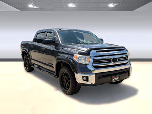 Used 2017 Toyota Tundra SR5 w/ SR5 Upgrade Package RWD image 7