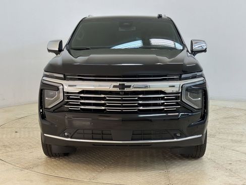 Used 2025 Chevrolet Suburban Premier image 6