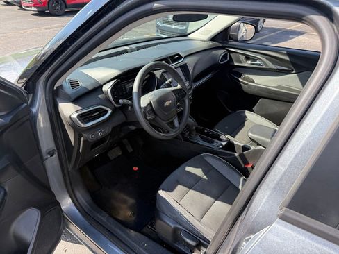 Used 2021 Chevrolet TrailBlazer LS w/ LPO, Blackout Package image 7