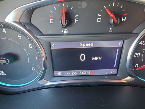 Used 2023 Chevrolet Traverse LT image 10