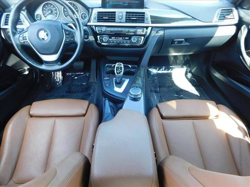 Used 2017 BMW 330i xDrive Sedan AWD/4WD image 25