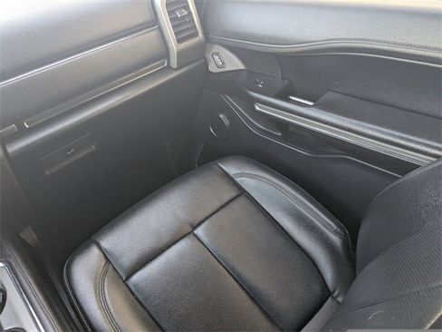 Used 2021 Ford Expedition XLT image 20