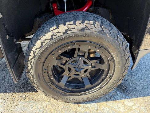 Used 2016 Chevrolet Silverado 2500 LTZ image 57