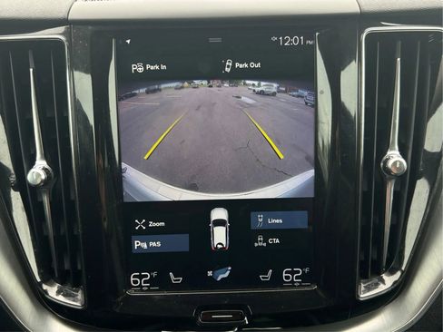 Used 2019 Volvo XC60 T5 Momentum w/ Multimedia Package AWD/4WD image 33