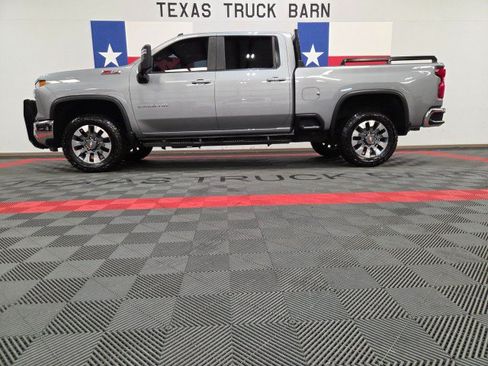 Used 2024 Chevrolet Silverado 2500 LT AWD/4WD image 1