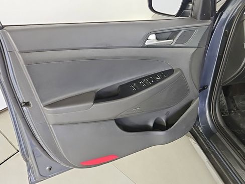 Used 2020 Hyundai Tucson Limited FWD image 11