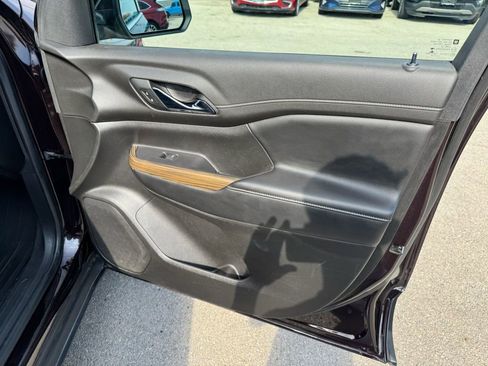 Used 2020 GMC Acadia SLE w/ Driver Convenience Package image 30