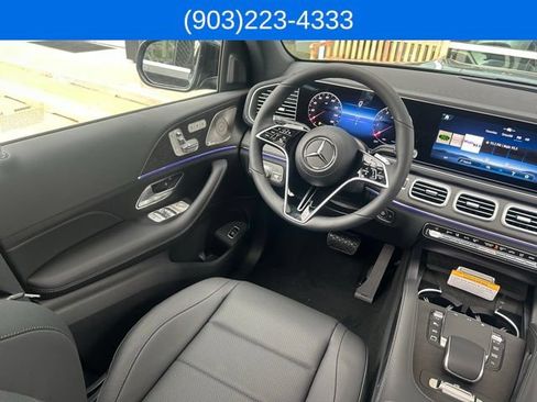 Used 2025 Mercedes-Benz GLS 450 4MATIC image 25