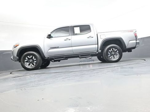 Used 2023 Toyota Tacoma TRD Off-Road w/ Black Out Package (TMS) AWD/4WD image 36