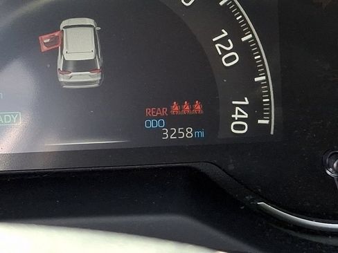 Used 2025 Toyota RAV4 LE AWD/4WD image 19