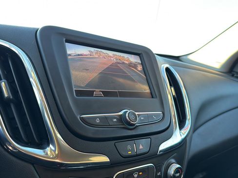 Used 2023 Chevrolet Equinox LT image 23