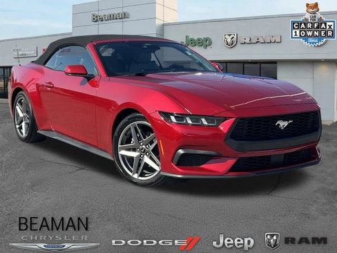 Used 2024 Ford Mustang Convertible RWD image 1
