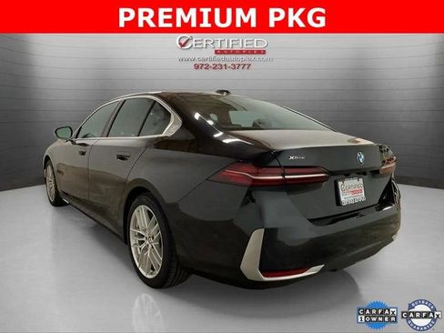 Used 2025 BMW 530i xDrive image 2