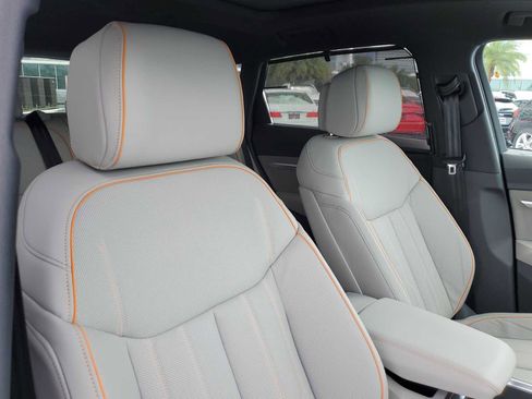 Certified 2024 Audi Q8 e-tron Prestige w/ Prestige Package AWD/4WD image 20