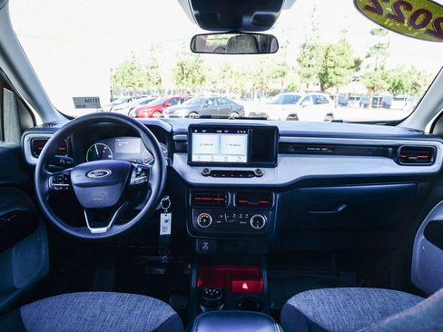 Used 2022 Ford Maverick XLT image 15