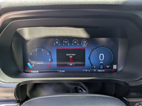 Used 2025 Ford F150 Lariat w/ Equipment Group 502A High AWD/4WD image 37