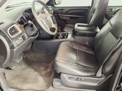 Used 2012 GMC Yukon XL Denali image 16