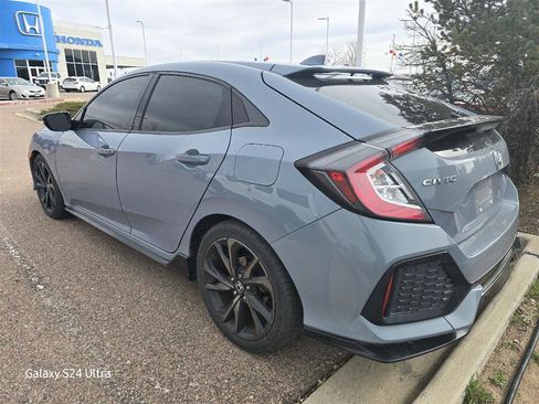 Used 2018 Honda Civic Sport Touring image 6