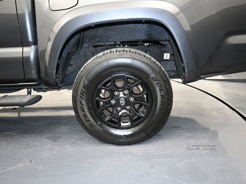 Used 2022 Toyota Tacoma SR5 image 9