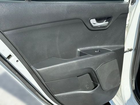 Used 2022 Kia Rio LX image 28