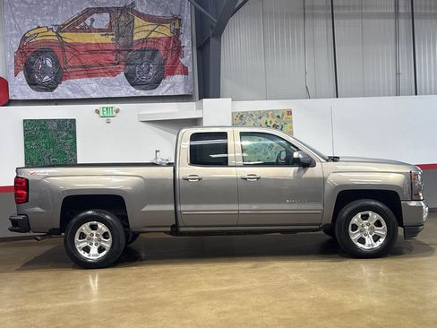 Used 2017 Chevrolet Silverado 1500 LT w/ All Star Edition AWD/4WD image 3