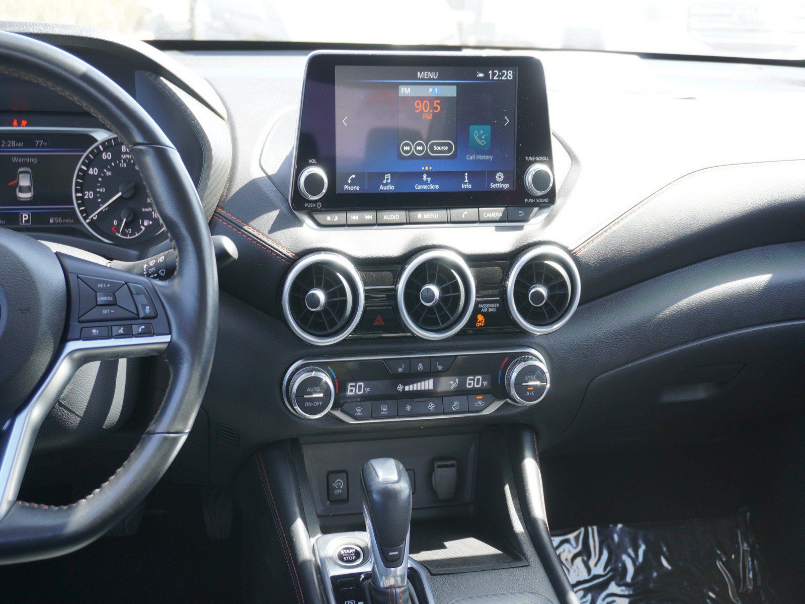 Used 2025 Nissan Sentra SR w/ SR Premium Package FWD image 15
