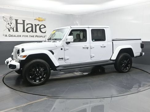 Used 2023 Jeep Gladiator Overland AWD/4WD image 30