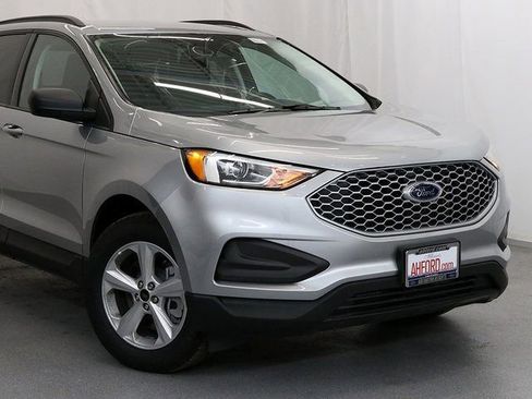 New 2024 Ford Edge SE image 2