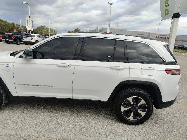 Used 2023 Jeep Grand Cherokee 4WD 4xe image 9