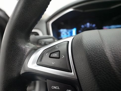 Used 2020 Ford Fusion SEL image 17