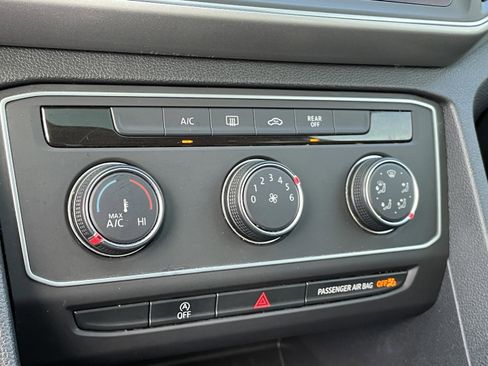 Used 2018 Volkswagen Atlas Launch Edition image 31