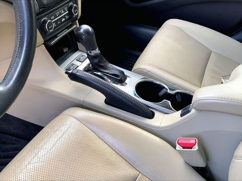 Used 2013 Acura ILX w/ Premium Package image 15