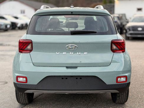 New 2026 Hyundai Venue SEL image 4