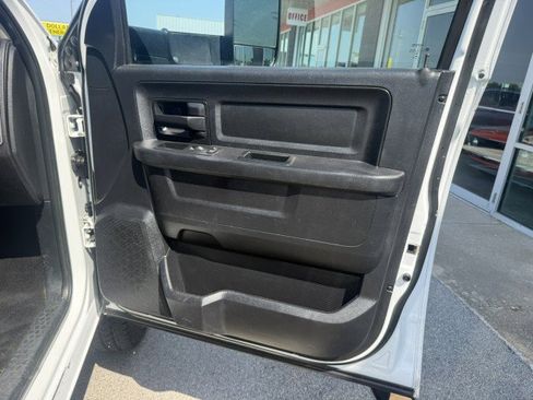 Used 2016 RAM 3500 Tradesman w/ Chrome Appearance Group AWD/4WD image 22