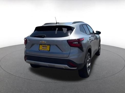 Used 2025 Chevrolet Trax LT image 15