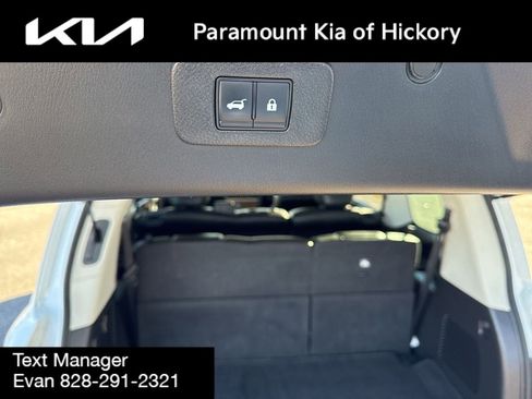 Used 2023 Nissan Armada SL image 10